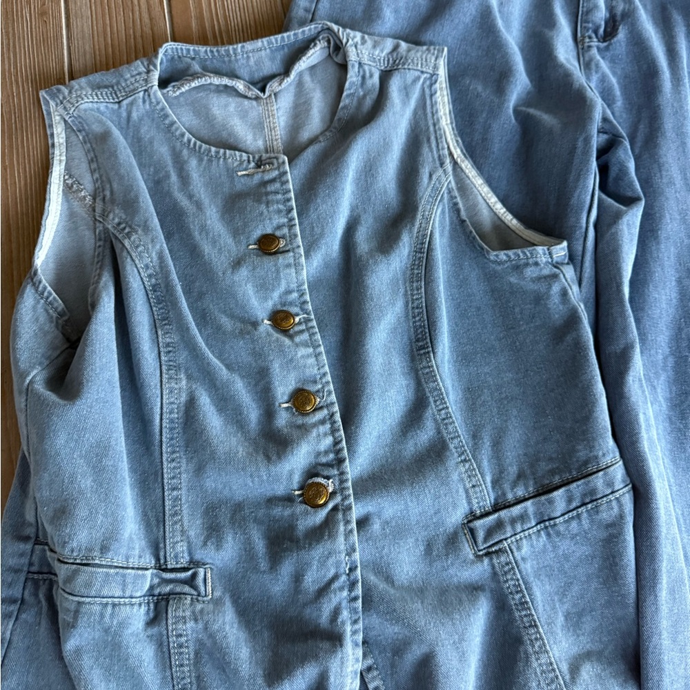 Amazon Light Blue Denim Vest and Pants Set - Picture 2 of 7